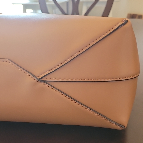 Halston Heritage Brown Tote with Vibrant Red Lining - Picture 4 of 11